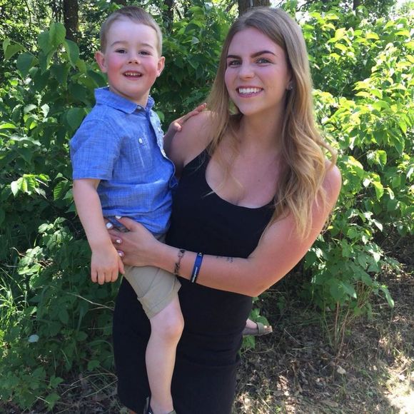 Meet your Posher, Calista - Picture 1 of 1